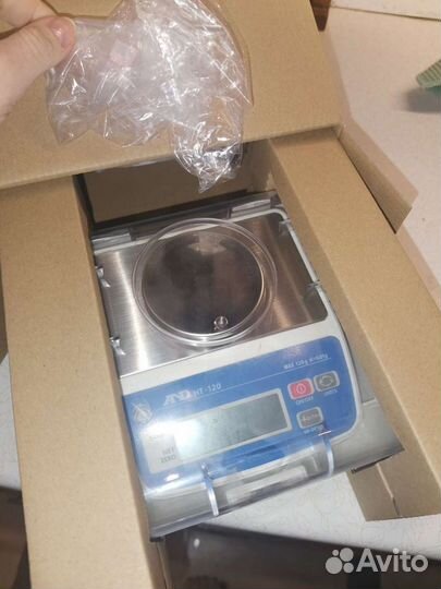 Электронные весы AND HT-120