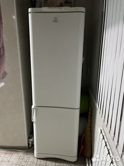 Холдильник Индезит