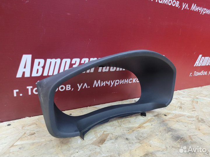 Козырек щитка приборов Renault Logan