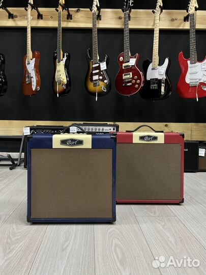 Гитарный комбоусилитель Cort CM30R