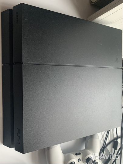 Sony playstation 4 1tb + игры