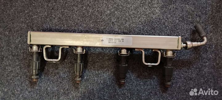 Топливная рампа в сборе Ford Focus хэтчбэк 1.8