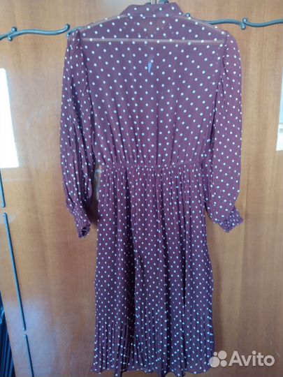 Нарядное платье в горошек