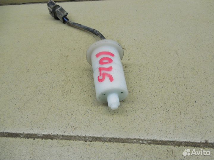 Датчик уровня в бачок омывателя Santa Fe (CM) 2006