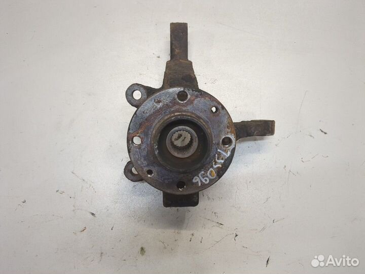 Ступица (кулак, цапфа) Nissan Note E11, 2006