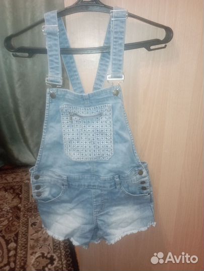 Джинсовый комбинезон