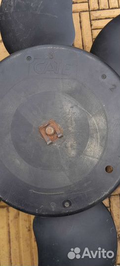 Крыльчатка вентилятора охлаждения двигателя