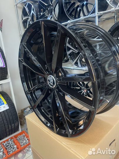 Диски Притория 19/5/112 на Фольксваген Ауди Шкода