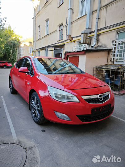 Opel Astra 1.6 МТ, 2011, 155 000 км