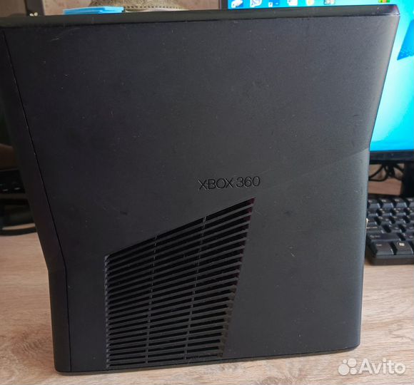 Xbox 360S прошит RGH 3