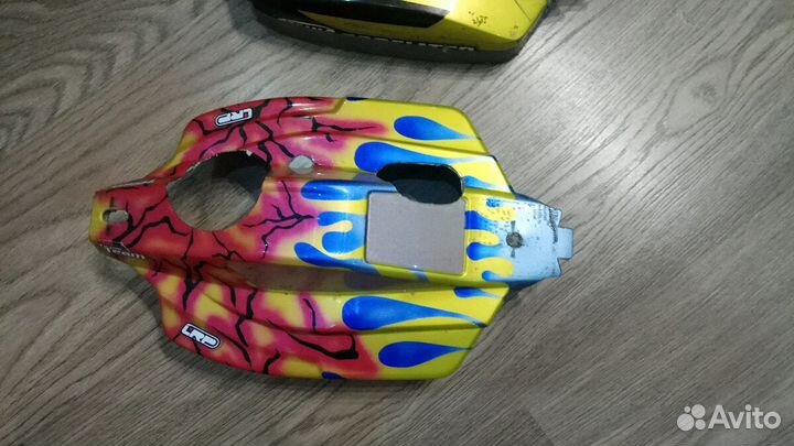 Два корпуса для багги 1/8 Tеам Acco 8.2e