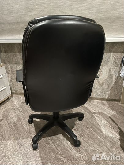 Компьютерное кресло