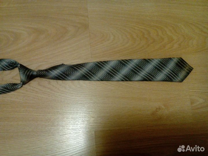 Продам галстуки школьные