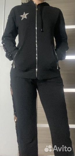 Костюм спортивный