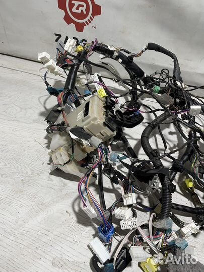 Toyota Avensis 3 T270 Подторпедная проводка 1.8