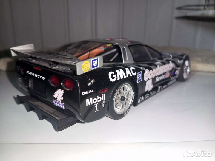 Модель машины 1 18