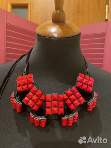 Украшение на шею