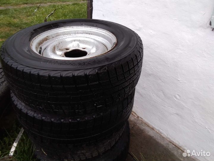 Колеса на ниву,смотрите в описание