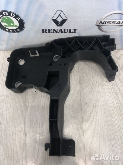 Кронштейн крепление фары Renault scenic 2 Лев