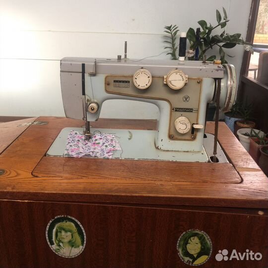 Швейная машина