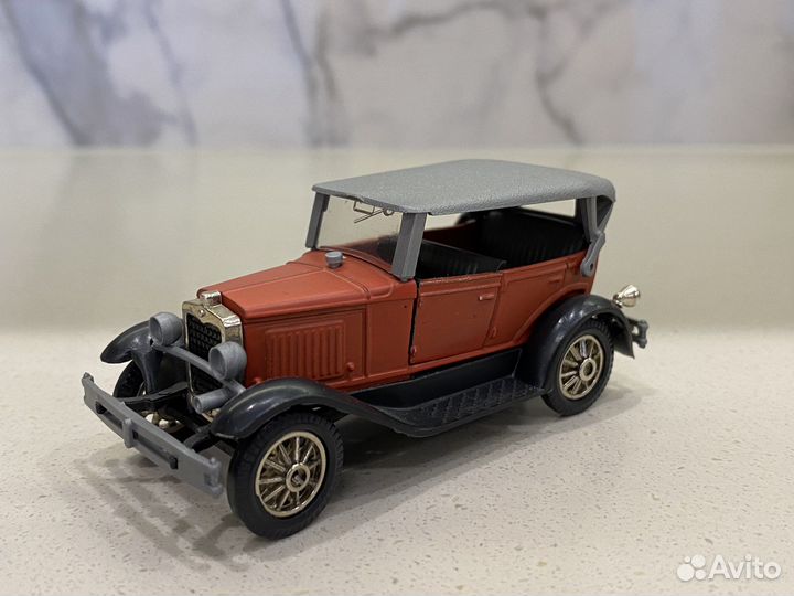 Модель автомобиля газ а СССР 1:43