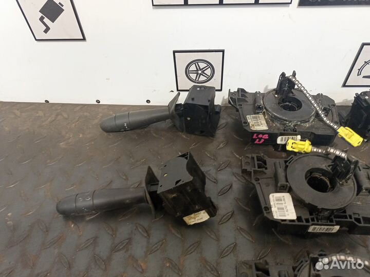 Переключатель подрулевой для Renault Logan