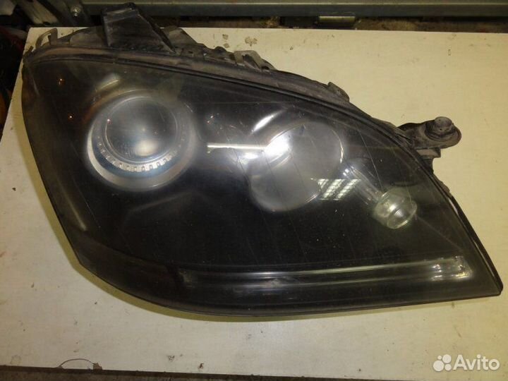 Фара основная передняя правая Mercedes-Benz Ml