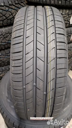 Kumho Ecsta HS52 215/45 R17 91W