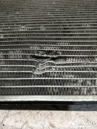 Радиатор кондиционера (конденсер) (Kia Sorento I)