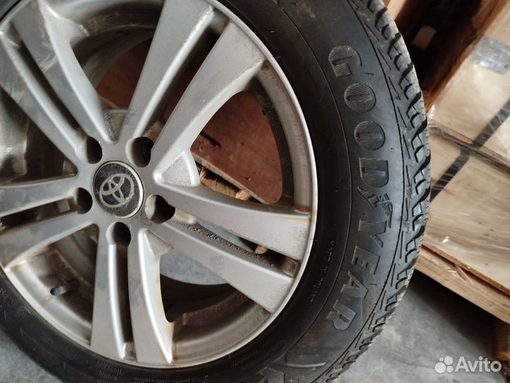 Goodyear UltraGrip Ice 185/65 R15 T