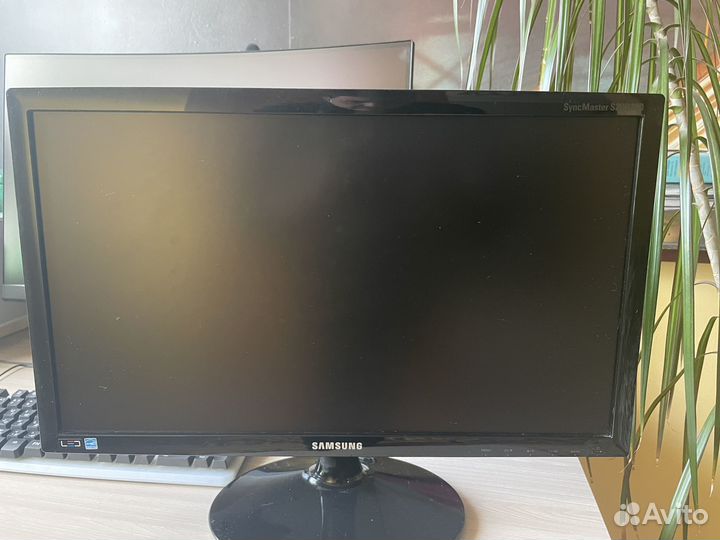 Монитор Samsung