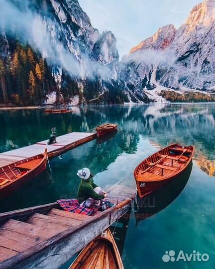 Картина по номерам 40x50 Лодка у причала среди ска