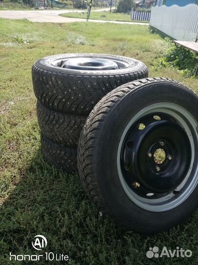 Nokian Tyres Hakkapeliitta 8 185/65 R15 190H