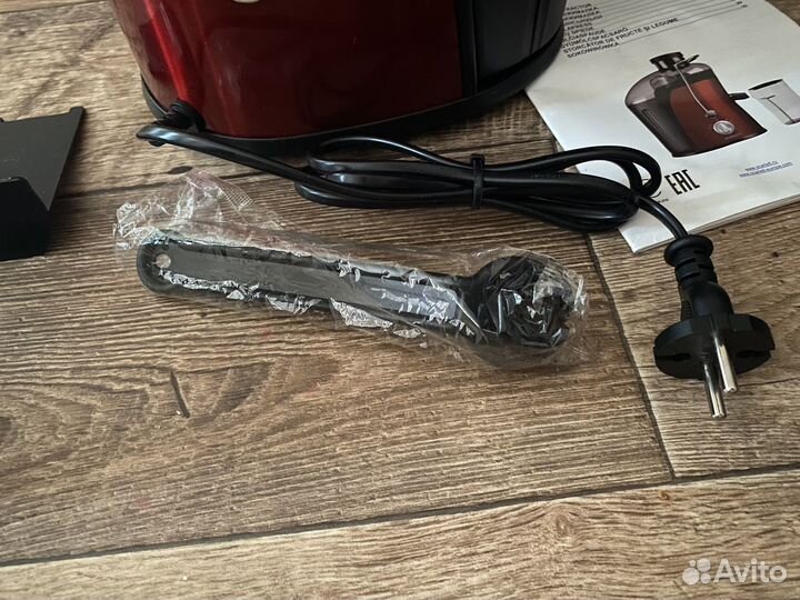 Соковыжималка новая