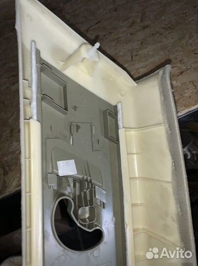 Обшивка задняя правая Bmw X5 E53