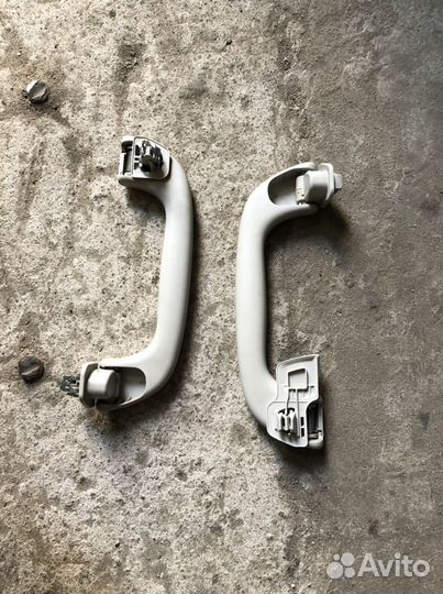 Ручка потолочная Мазда Сх7 CX7