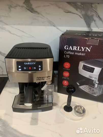 Кофеварка рожковая Garlyn L70