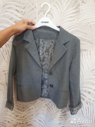 Пиджак для девочки примерно на рост 134