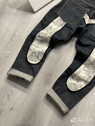 Джинсы evisu