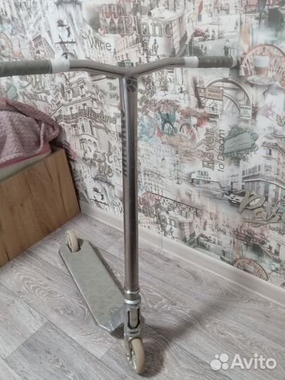 Трюковой самокат кастом парк