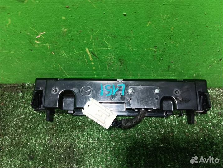 Дисплей информационный Mazda 3 (BK) 2008