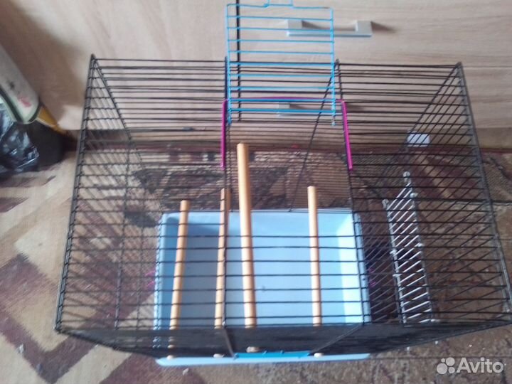 Продам клетку для попугая б/у