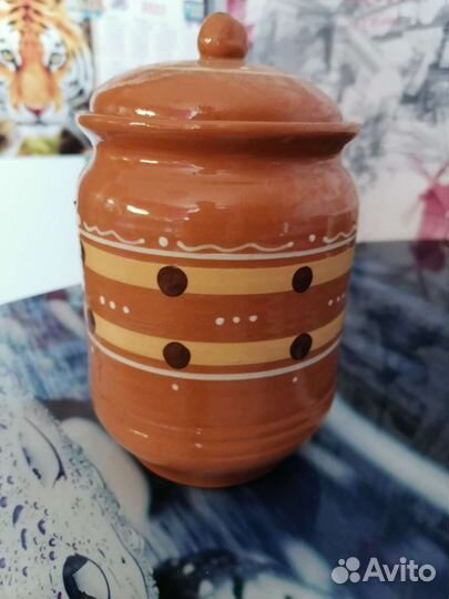 Глиняная крынка