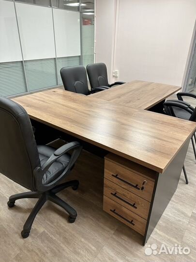 Офисная мебель для руководителя/сотрудников