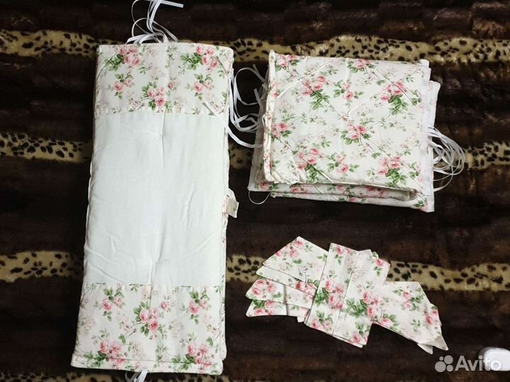 Бортики в детскую кроватку, б/у недолго