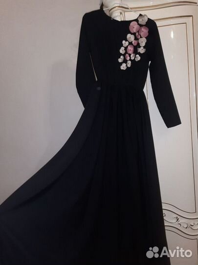 Вечернее платье 48 размер черное на 46 тоже норм