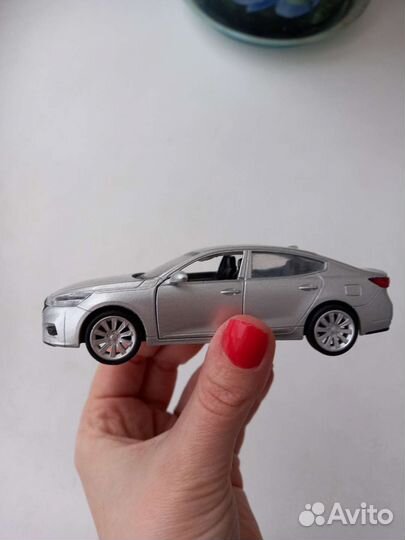 Металлическая машина KIA K7