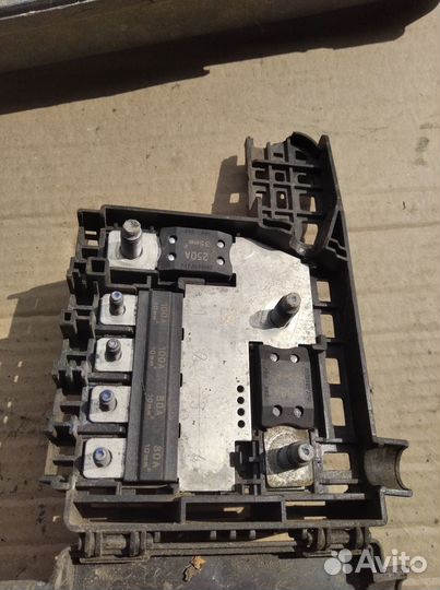 Блок предохранителей Шевроле Круз