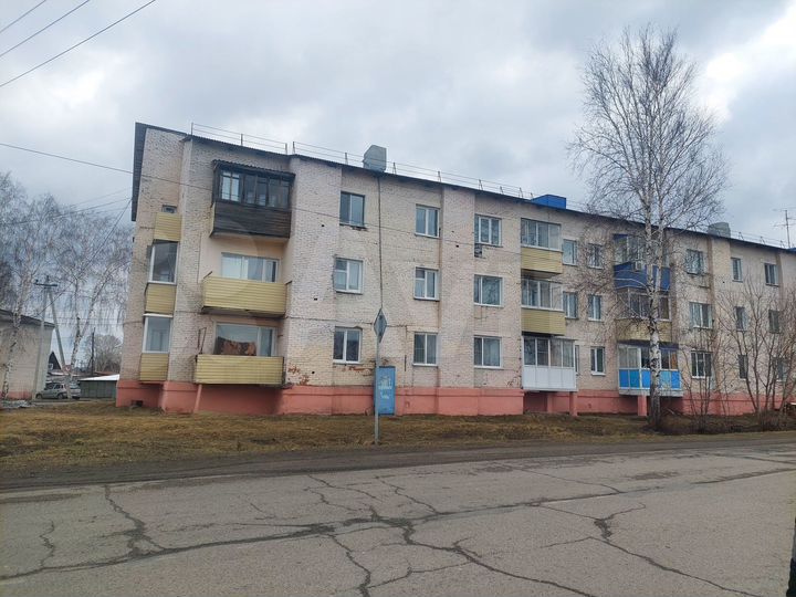 2-к. квартира, 37 м², 1/3 эт.