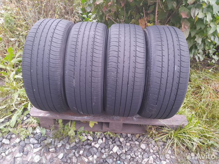 Yokohama dB Decibel E70B 215/55 R17 93V